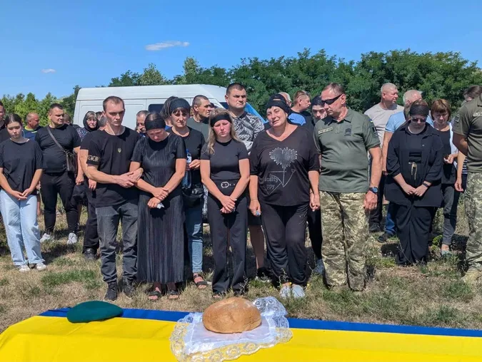 На Волині попрощалися із 30-річним Героєм Віталієм Ксьондзиком (фото)