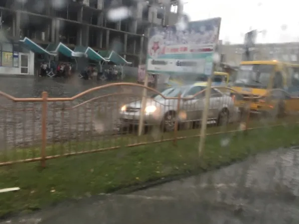 Луцьк знову затопило (фото)