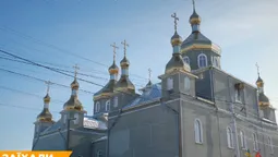 Десятиліттями ховали ікони під шифером: як у Ковелі відроджують зруйнований совєтами храм (відео)