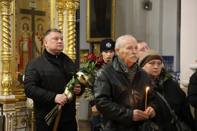 У Луцьку попрощались з Героєм Богданом Чепелою (фото)