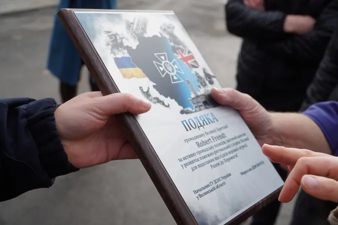 Волинські рятувальники отримали спецтехніку з Британії (фото)