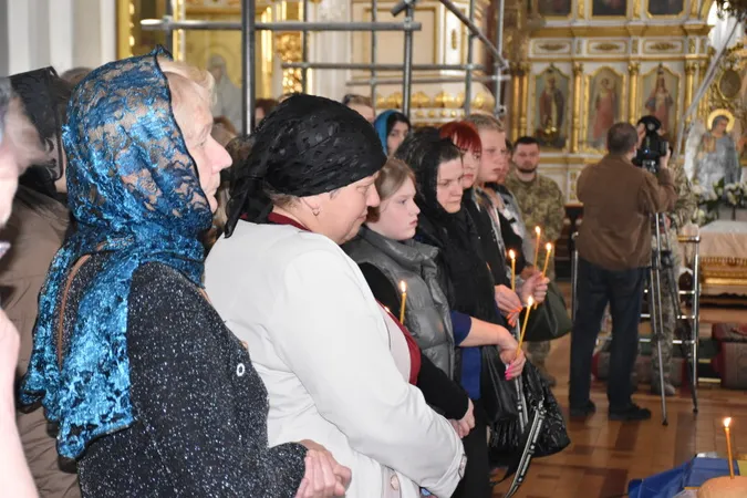 У Луцьку попрощалися із загиблим воїном Ігорем Козачуком (фото)