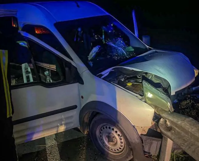 Авто врізалося у відбійник – водія затисло: деталі аварії на Ковельщині