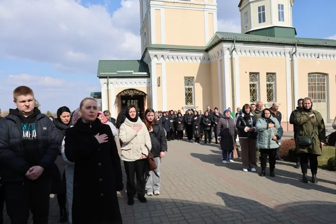 У Луцьку провели в останню дорогу полеглого Героя Дениса Савчука