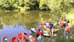 Ентузіасти на каяках очистили русло Стиру (відео)