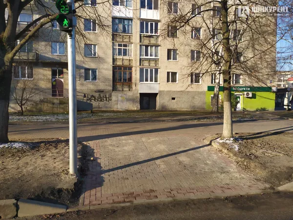 Відродження-Ветеранів-Писаревського: в Луцьку запрацював новий світлофор (фотофакт)