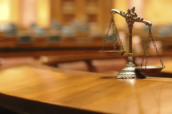 Нема підстав: справу щодо «неправильної» декларації прокурора Волині закрили
