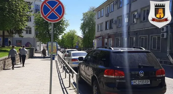 У центрі Луцька – нові дорожні знаки (фото, відео)