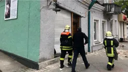 Евакуювали 6 людей: повідомили деталі обвалу будинку в центрі Володимира (фото)
