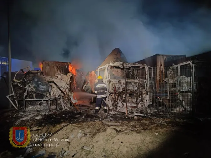 Ворог вдарив по складах на Одещині (фото)