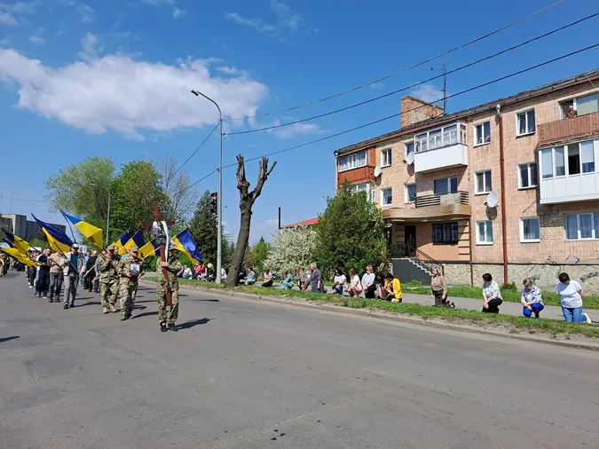 Поховали у день народження: на Волині прощалися з капітаном Володимиром Котиком