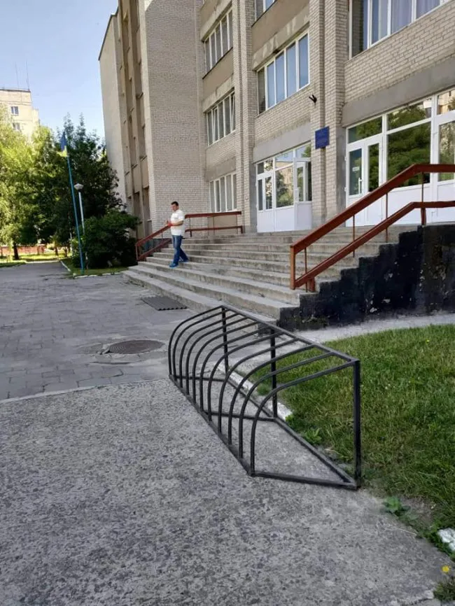 У школі на Волині з'явиться «розумна» лавка (фото)