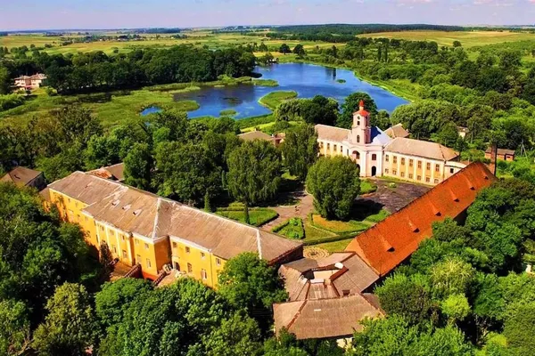 Куди поїхати на один день із Луцька: три локації, про які мало хто знає (фото)