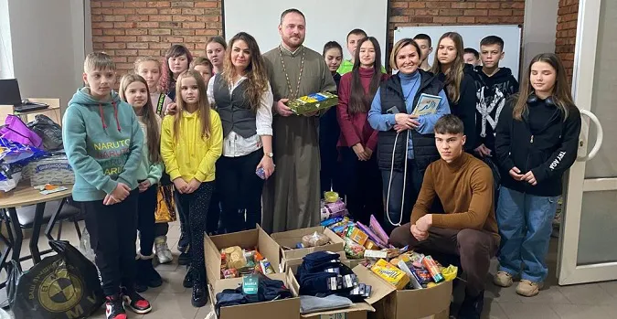 «Таємний Санта для бійців»: на Волині зібрали подарунки для захисників у Бахмуті (фото, відео)
