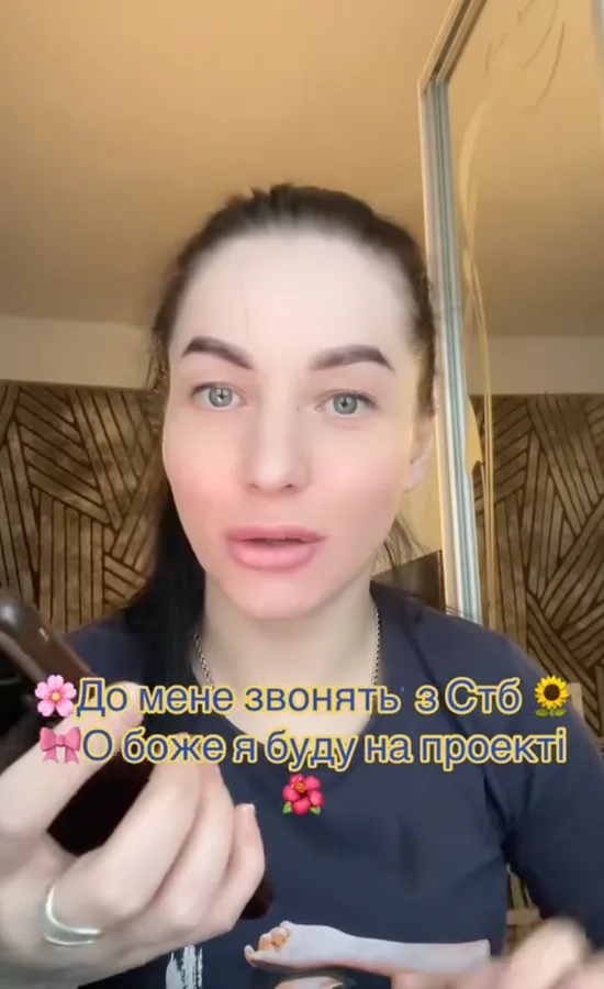«Вакцинуйтесь від тупості»: Карпачов розкрив брехню треш-блогерки про «Супермаму»