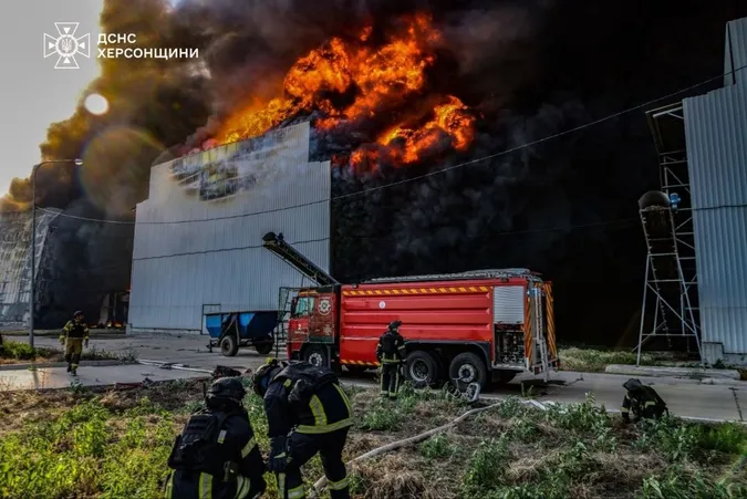 Росіяни вдруге атакували одну з найбільших птахофабрик у Європі (фото)