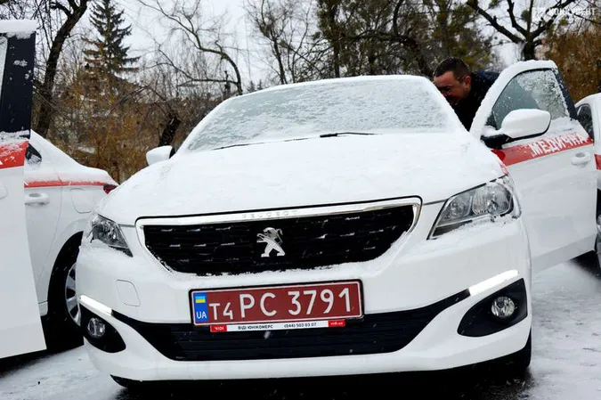 Волинським медикам виділили три мільйони гривень на автомобілі