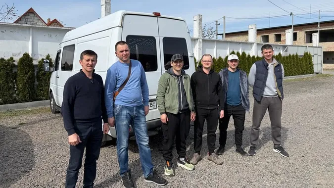 Добровольці з Волині зголосилися ліквідувати наслідки обстрілів у Дніпрі