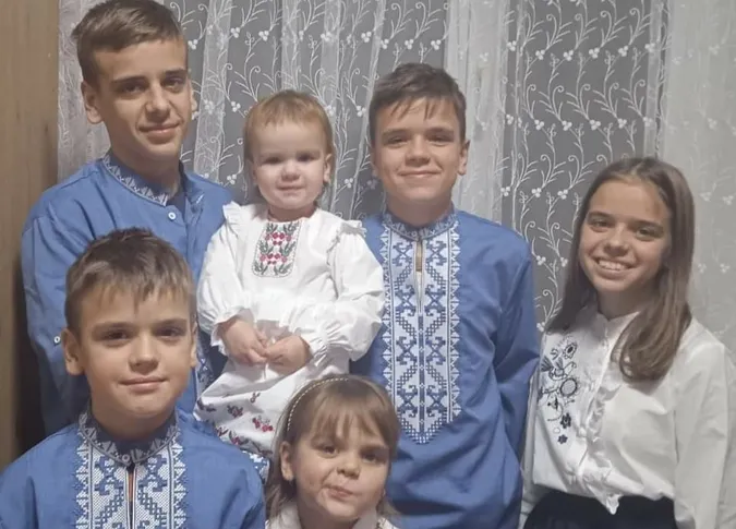 На Волині діти полеглого військового наколядували дві тисячі гривень на ЗСУ