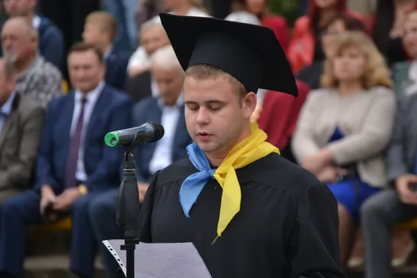 Першокурсників СНУ посвятили у студенти (ФОТОРЕПОРТАЖ)