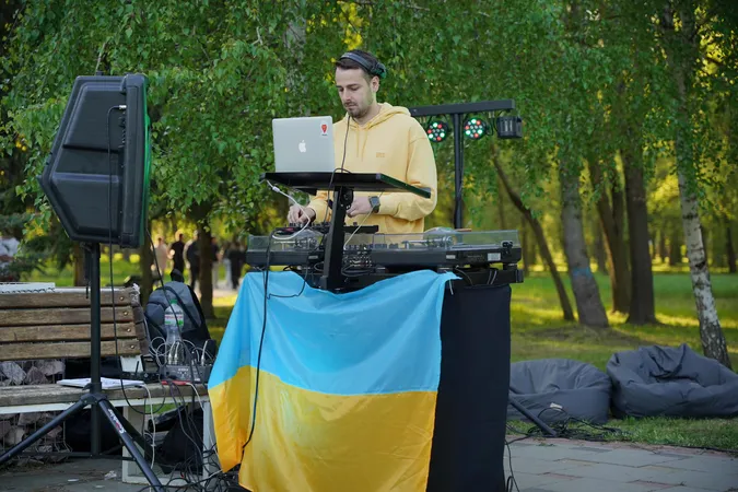 П'ять ді-джеїв безкоштовно гратимуть у Луцьку, щоб зібрати гроші на тепловізор