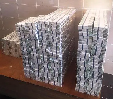 В «Ягодині» у кондиціонері автобуса знайшли понад 3 тисячі пачок сигарет (фото)