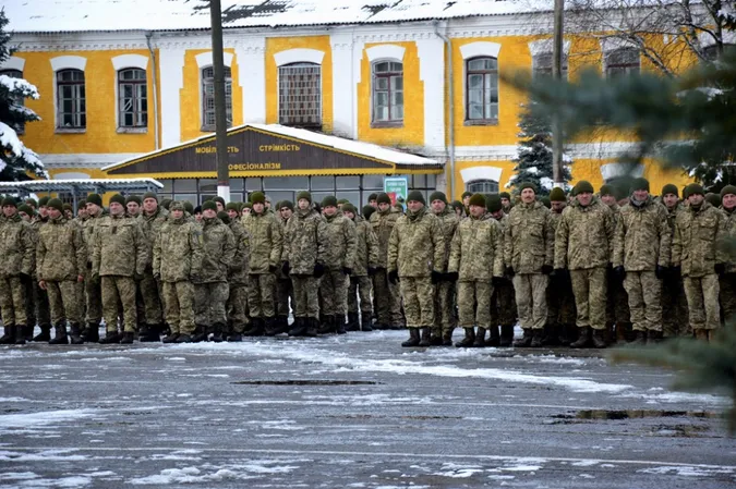 Із «Богом забутої військової частини зробили »лялечку