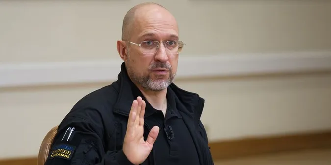 Шмигаль повідомив, коли і на скільки підвищать оклади педагогам