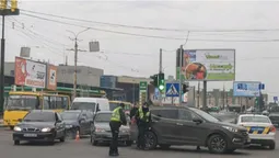 Важко проїхати: у Луцьку на Соборності аварія