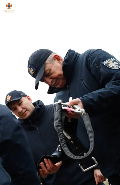 У Луцьку рятувальникам передали допомогу з Німеччини (фото, відео)