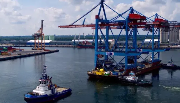 Естонія закрила порти для російських суден