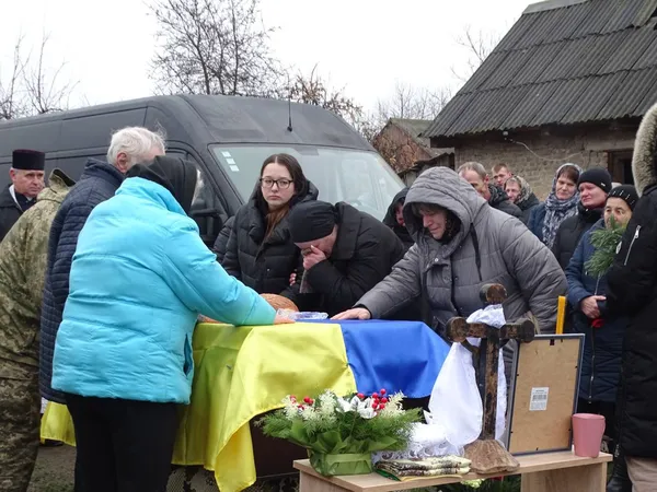 На Волині попрощалися з 25-річним воїном Віктором Сохацьким (фото)