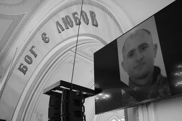 У Луцьку попрощалися із загиблими на Донеччині Миколою Стасюком та Сергієм Токарчуком (фото)