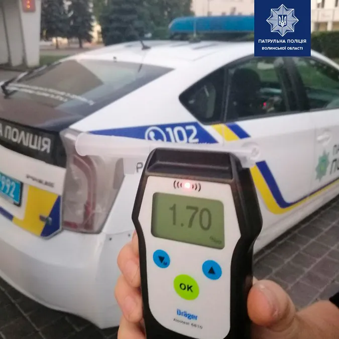 У Луцьку п'яний водій попався патрульним двічі за ніч (відео)