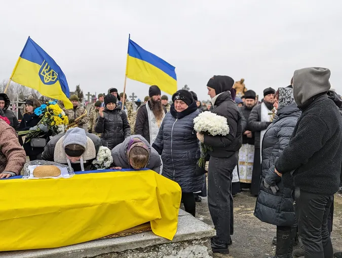 Воював десять років: на Волині попрощалися із 33-річним бійцем Олегом Гарасимлюком (фото)