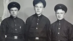 Якими були школярі в селі під Луцьком на початку 1950-х років (ретрофото)