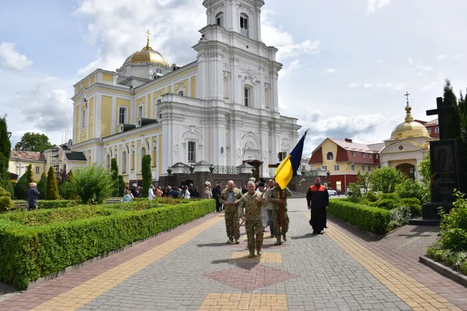 У Луцьку попрощались із Героєм Олександром Вибачем (фото)
