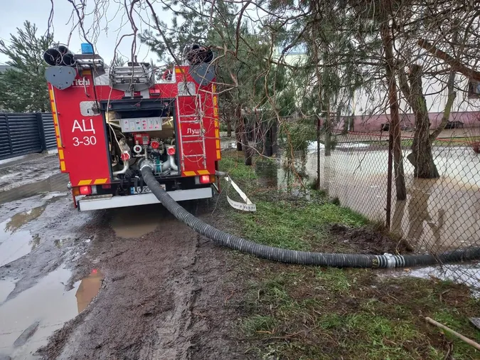 На Волині продовжують відкачувати воду з приватних домоволодінь (фото)