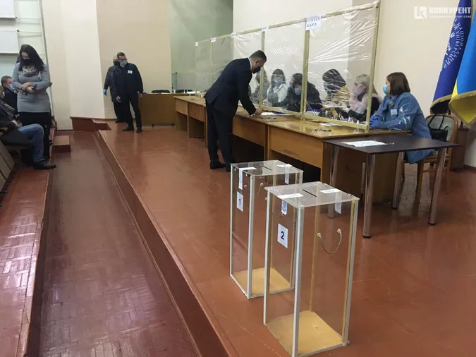 У луцькому «політесі» стартували вибори ректора (фото)
