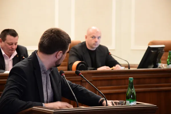 Чому хитаються стільці у Волиньраді? (репортаж)