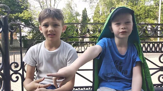 Побита дитина біля луцької спортивної школи: за справу взялася поліція (фото, відео)