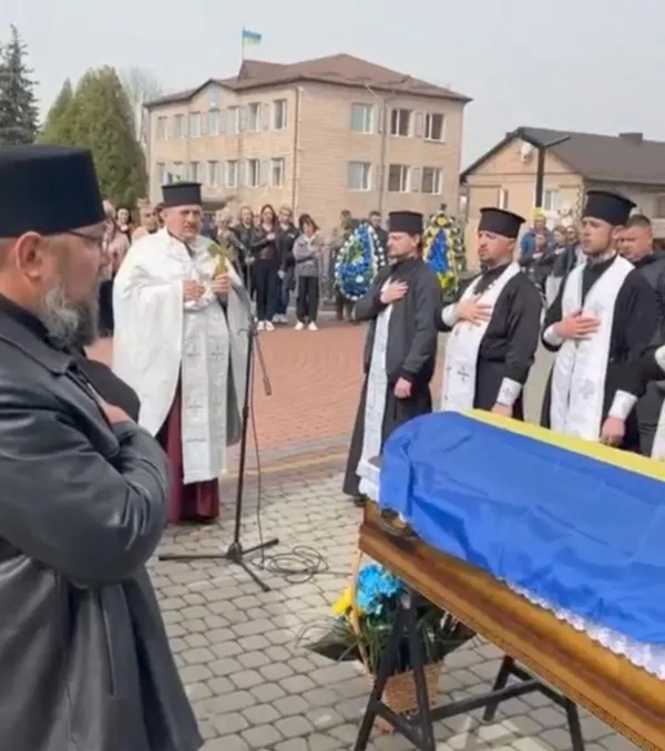 Дні сподівань закінчились трагічно: на Волині прощались із Героєм Володимиром Войтюком
