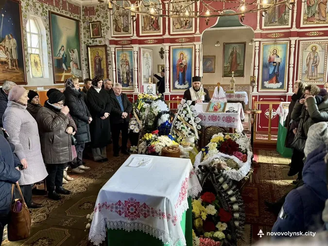 У Нововолинську попрощалися із воїном Володимиром Киричуком (фото)