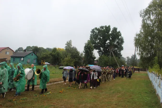 На Волині провели в останню дорогу Героя Івана Гайдучика (фото)