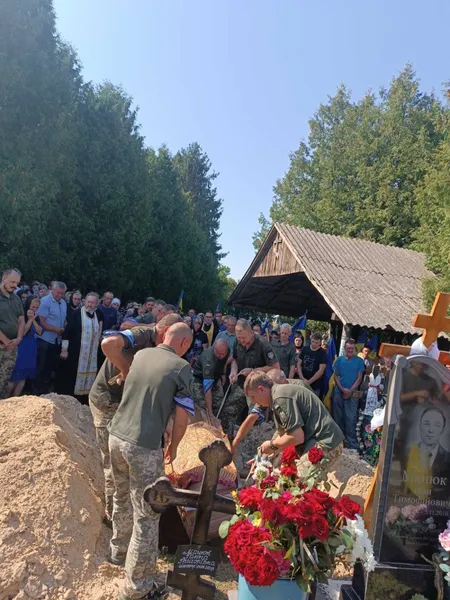 На Волині попрощалися із загиблим захисником Іваном Баришевим (фото)