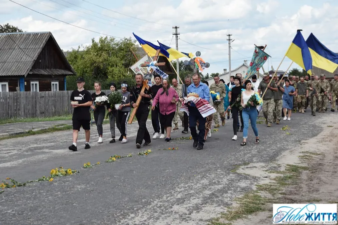 На Волині провели в останню дорогу Миколу Комяка