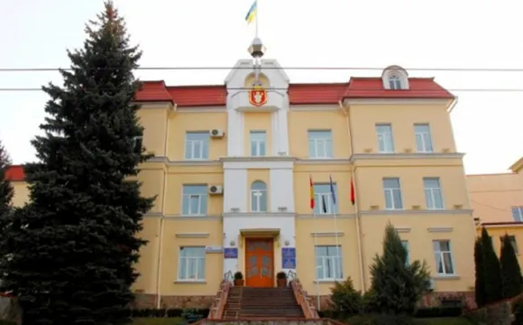 Скільки лучани платять, аби побачити діяльність Луцькради