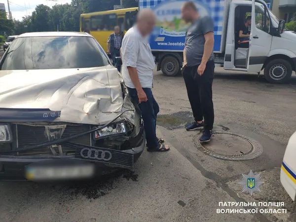 ДТП у Луцьку – п'яний водій не дотримався дистанції (фото)