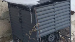 Вихлопні гази заходили у вікна: у Луцьку генератор отруював повітря біля багатоповерхівки (фото)