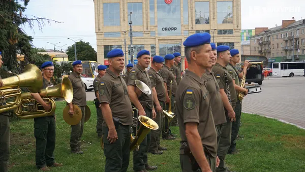 Луцьк у траурі: попрощалися із загиблим Героєм Валерієм Федюком (фото)